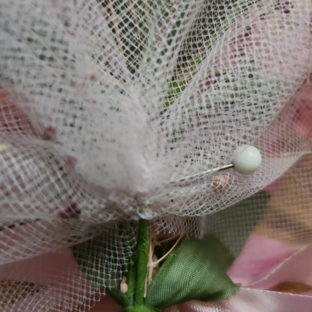 Wedding Lilly Pin